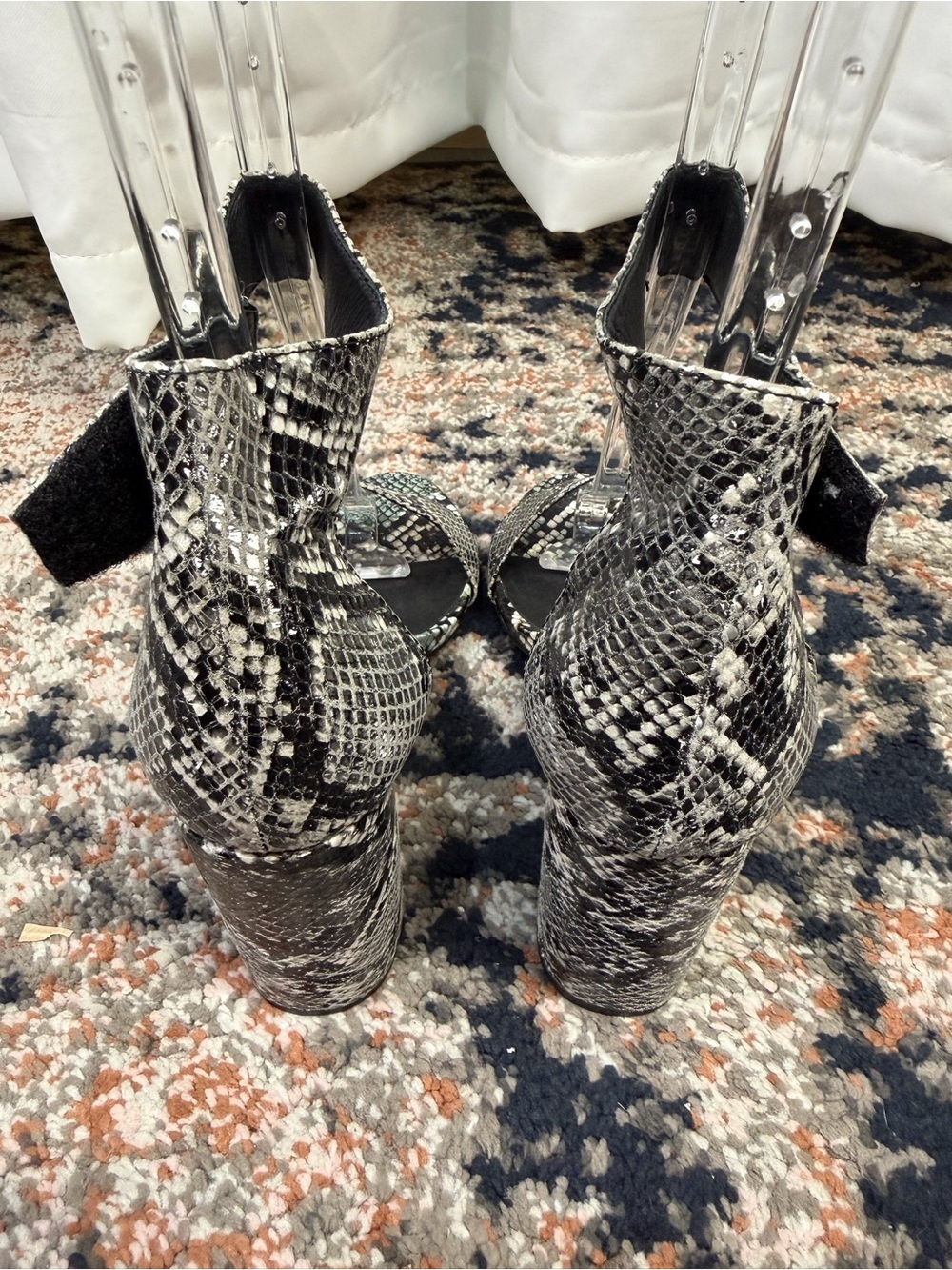 Jeffrey Campbell Green / Gray Snake Print ‘Lindsay’ Block Heel Sandals Size 8.5 - Picture 8 of 13